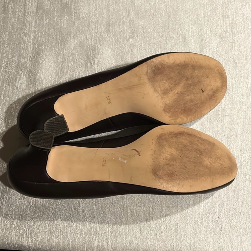 Array Flatter Dark Gray Leather Round Toe Pumps - image 7